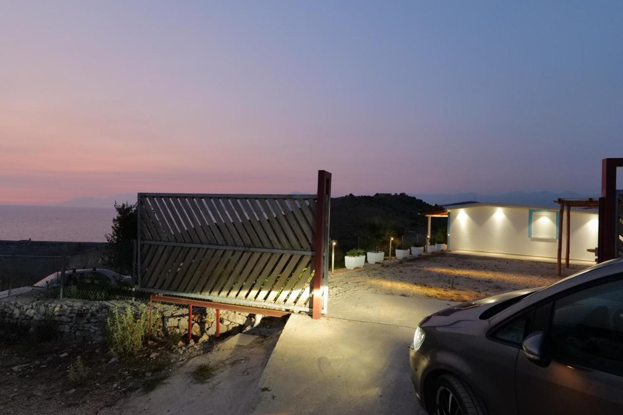 Twins Villa Sarandë Exterior foto