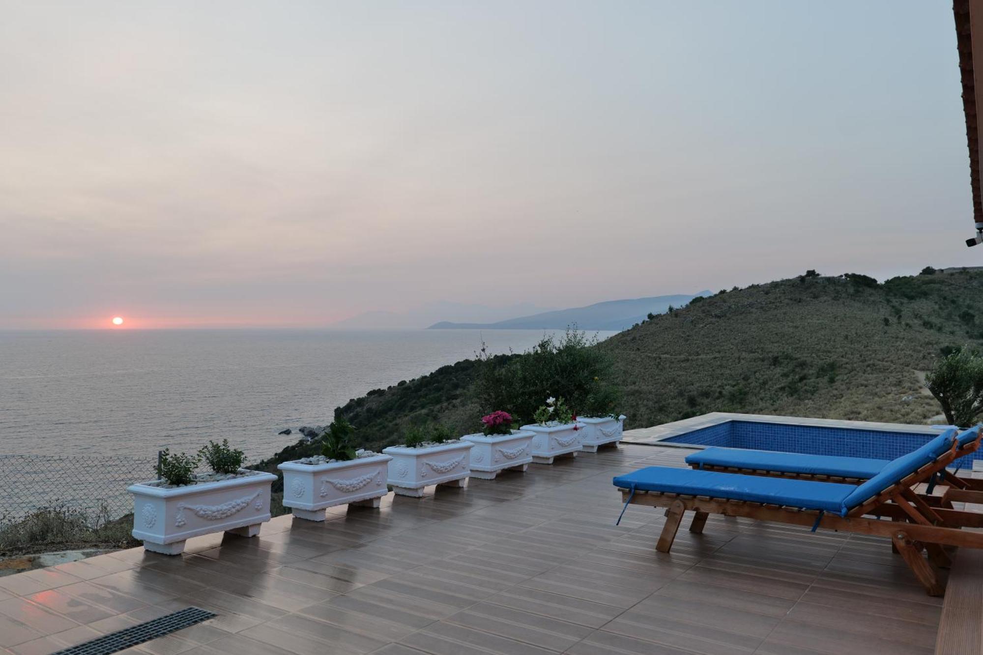 Twins Villa Sarandë Exterior foto